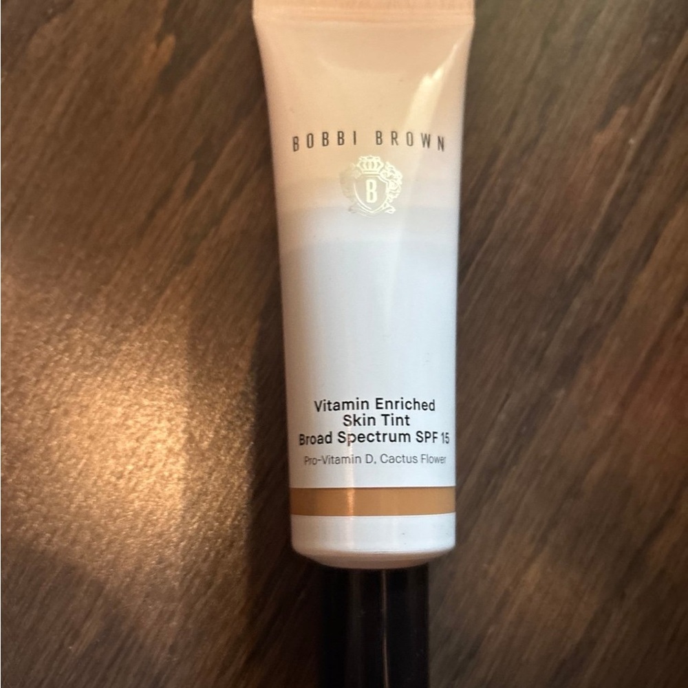 Bobbi Brown Vitamin Enriched Skin Tint SPF 15